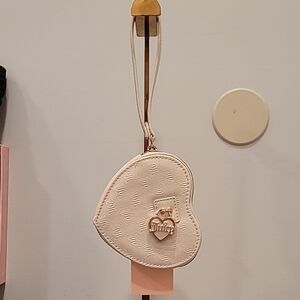 Juicy Couture ANGEL Simply Perfect HEART ❤️ Zip Around Wristlet- NWT
